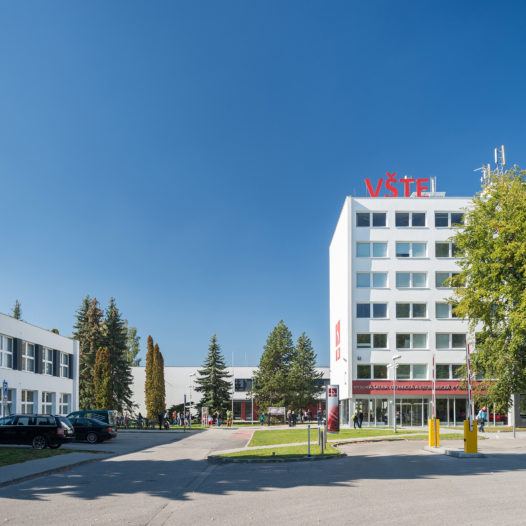 Škola připravuje dostavbu kampusu. Vzniknou koleje i učebny