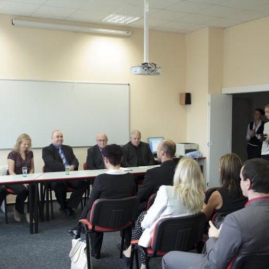 Centrum technických studií VŠTE v Táboře opustili první strojaři
