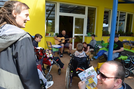 Studenti VŠTE zpestřili den handicapovaným dětem z Centra Bazalka