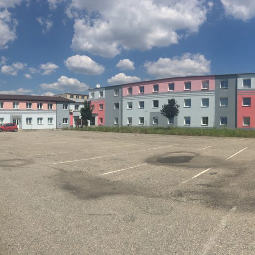 VŠTE vykročila mimo kampus na Okružní. Ekonomické obory přesune do Nemanické