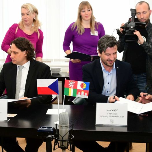 Jihočeský kraj, Vysokou školu technickou a ekonomickou, město Tábor a Czech Smart City Cluster spojilo zavádění nových technologií