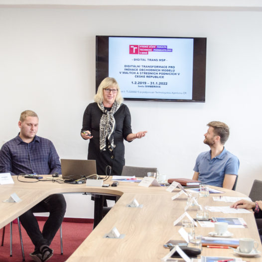 Na VŠTE proběhl odborný workshop k projektu Digitální transformace pro inovace obchodních modelů v malých a středních podnicích v České republice