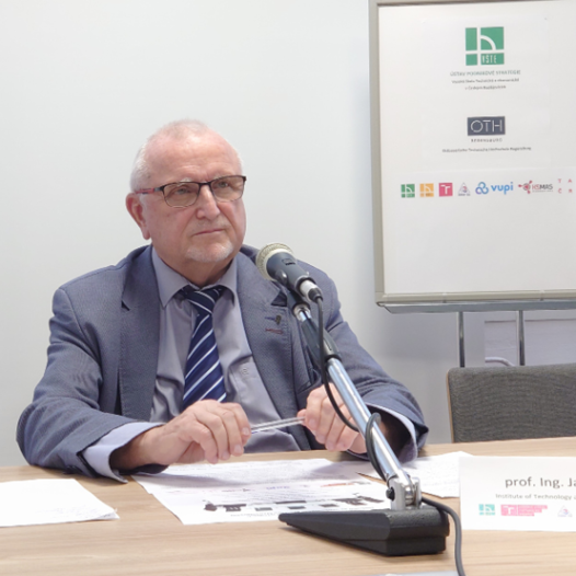 Koronavirus zahraniční experty na VŠTE nepustil. Konference o podnikání v měnícím se světě proběhla online