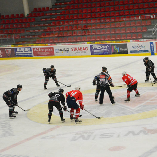 Začíná univerzitní hokejová liga. Hráči VŠTE Black Dogs míří vysoko
