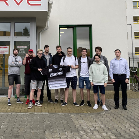 S florbalisty Budweis Ducks VŠTE daroval krev i rektor