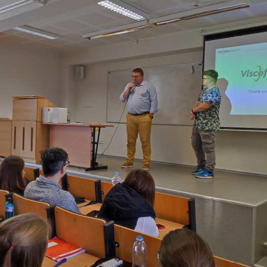 Týden odborných přednášek na VŠTE přivítal specialisty z technických i ekonomických oborů