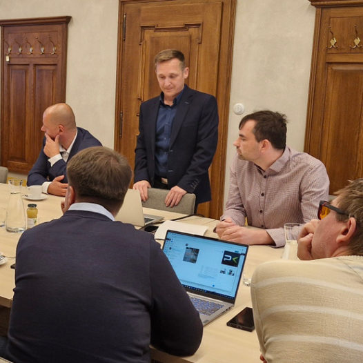 Výsledky projektu pro efektivnější dopravu v Českém Krumlově budou vidět už příští rok
